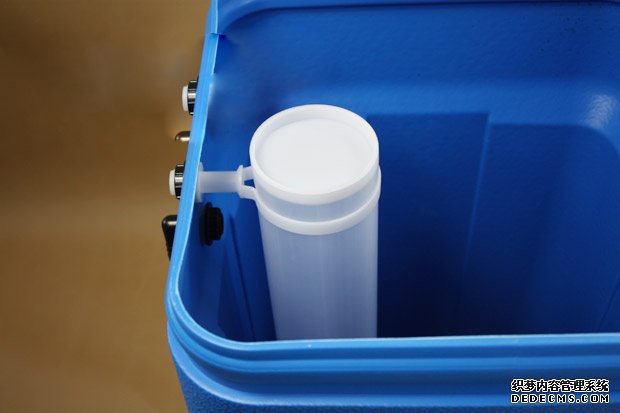 0.5噸(500L)每小時出力全自動軟水器 0.5噸(500L)每小時出力全自動軟水器