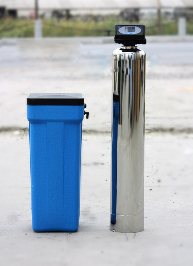 數(shù)顯多路閥全自動軟水器(軟化水設(shè)備) 數(shù)顯多路閥全自動軟水器(軟化水設(shè)備)