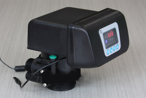 數(shù)顯多路閥全自動軟水器(軟化水設(shè)備) 數(shù)顯多路閥全自動軟水器(軟化水設(shè)備)