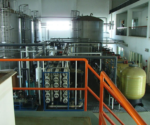 精密機械、汽車行業(yè)用水制取設備